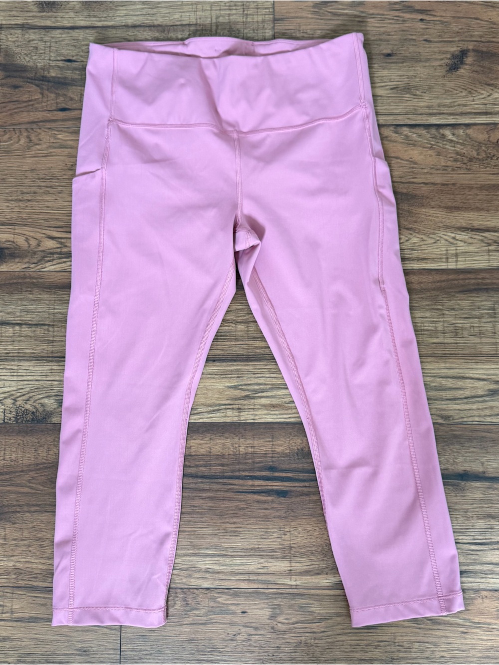 Athleta Ultimate Stash Pocket Capri Large Pink Crop Legging Large EUC gym yoga